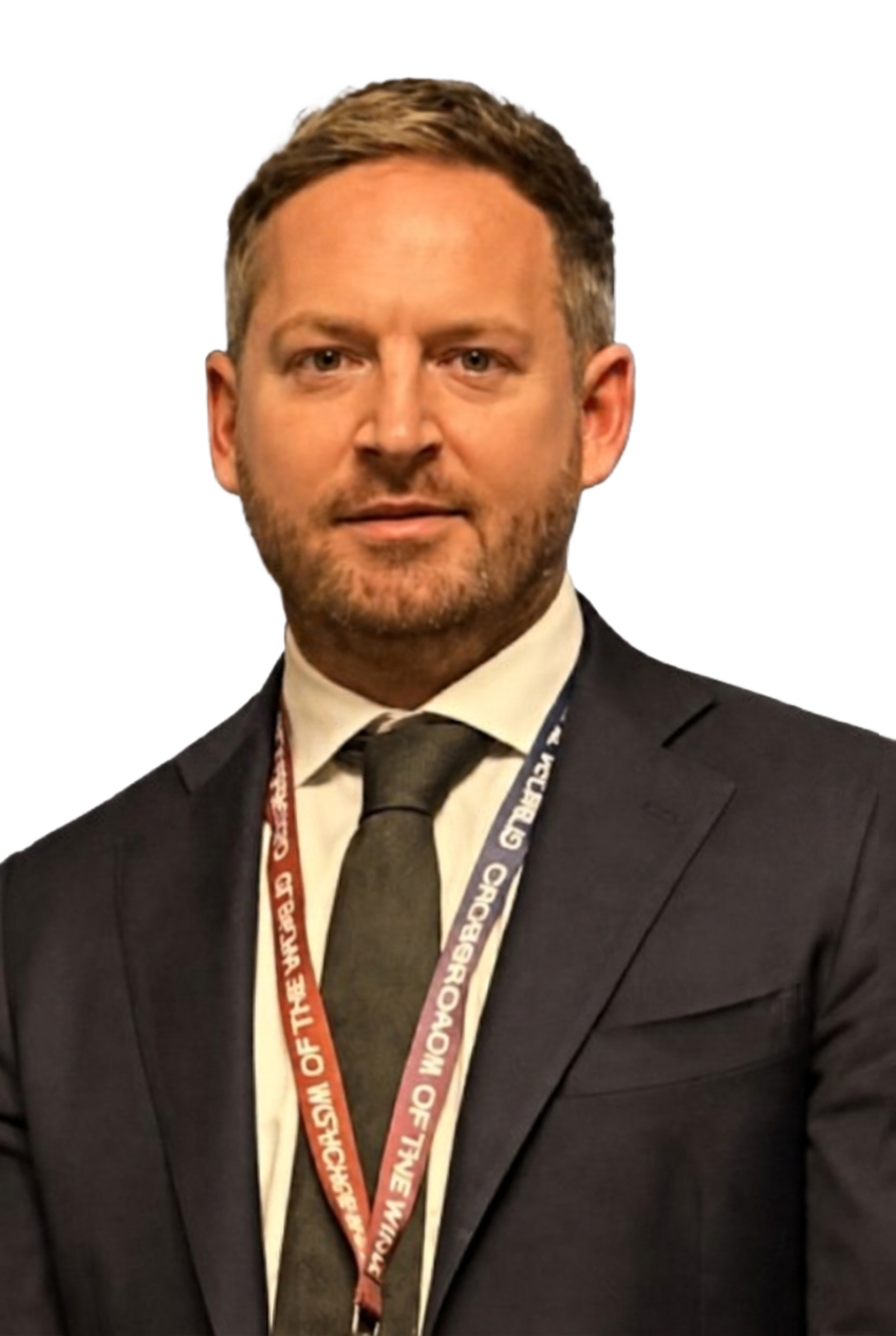 Porträt von Adam James